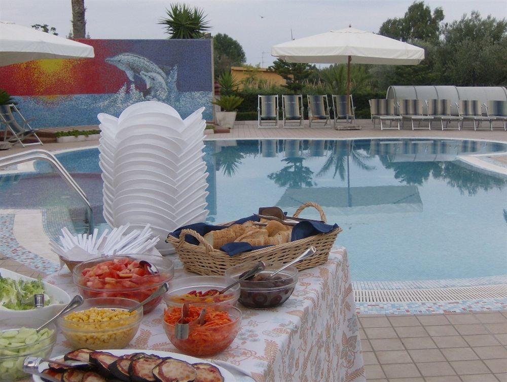 Hotel Marina Roseto Degli Abruzzi Εξωτερικό φωτογραφία