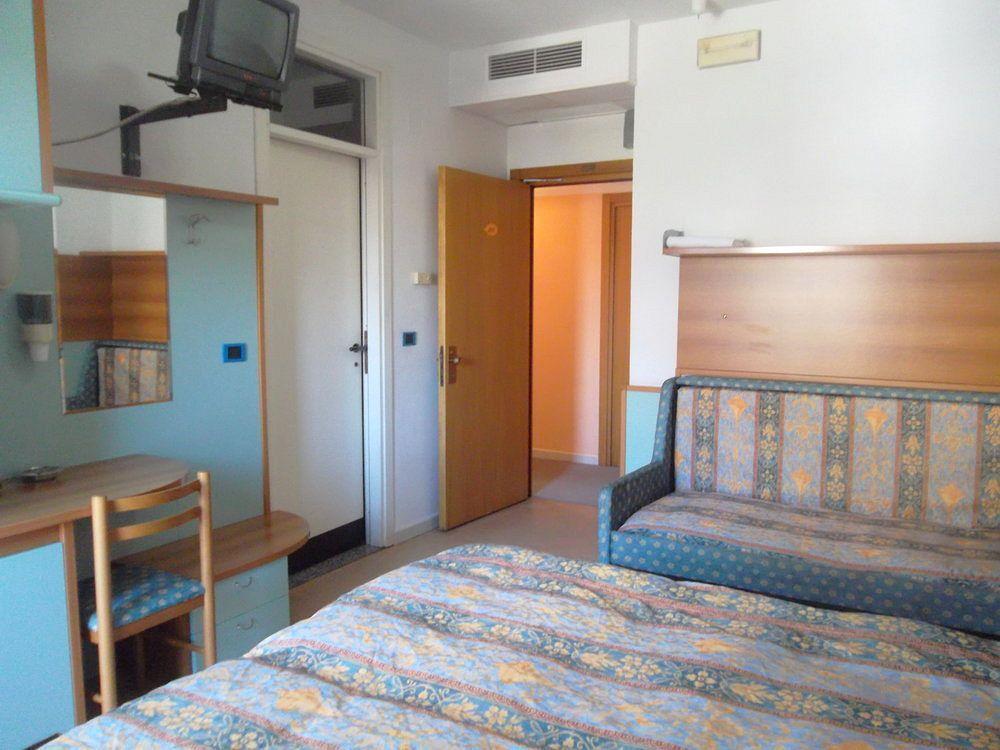 Hotel Marina Roseto Degli Abruzzi Εξωτερικό φωτογραφία