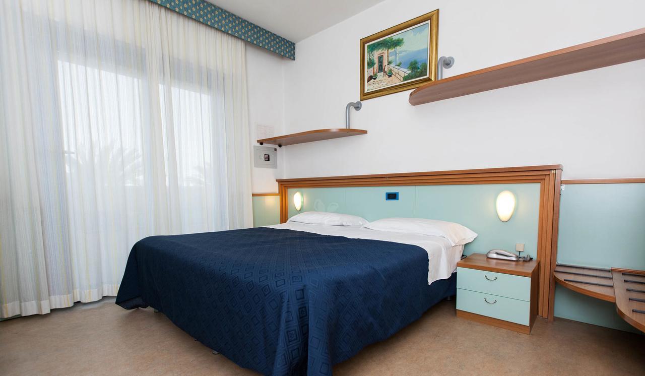 Hotel Marina Roseto Degli Abruzzi Εξωτερικό φωτογραφία