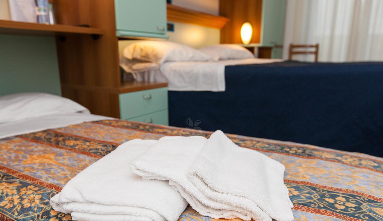 Hotel Marina Roseto Degli Abruzzi Εξωτερικό φωτογραφία