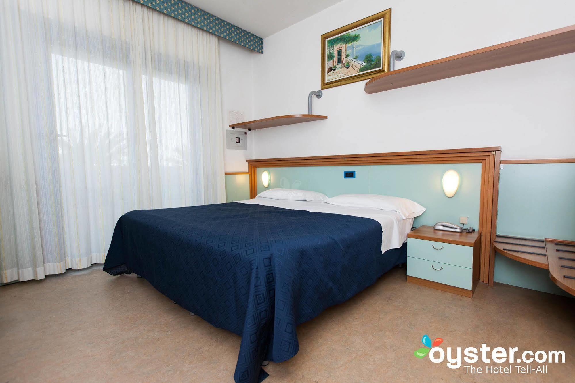 Hotel Marina Roseto Degli Abruzzi Εξωτερικό φωτογραφία