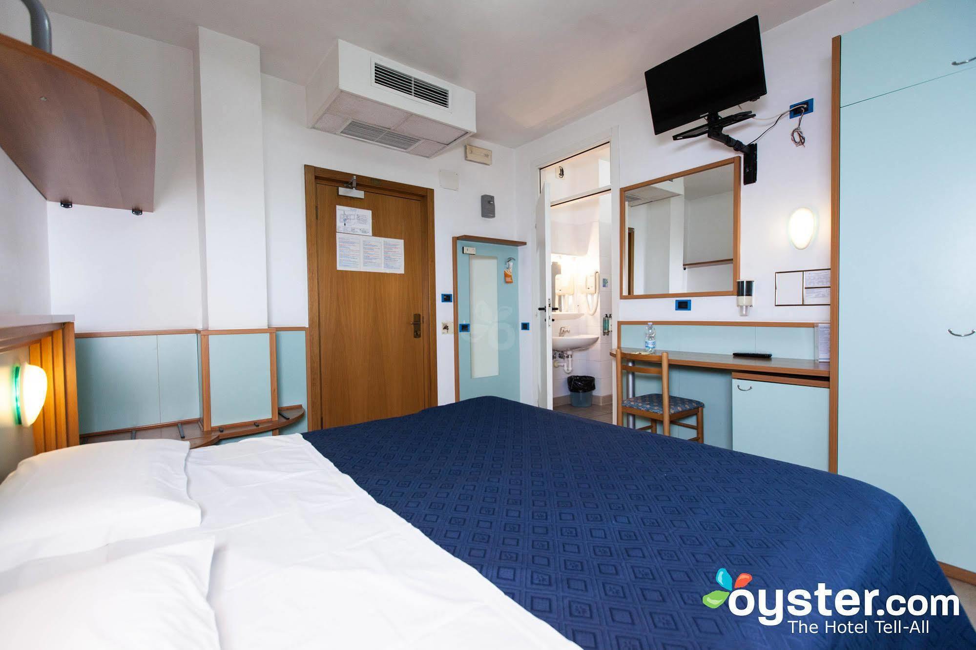 Hotel Marina Roseto Degli Abruzzi Εξωτερικό φωτογραφία