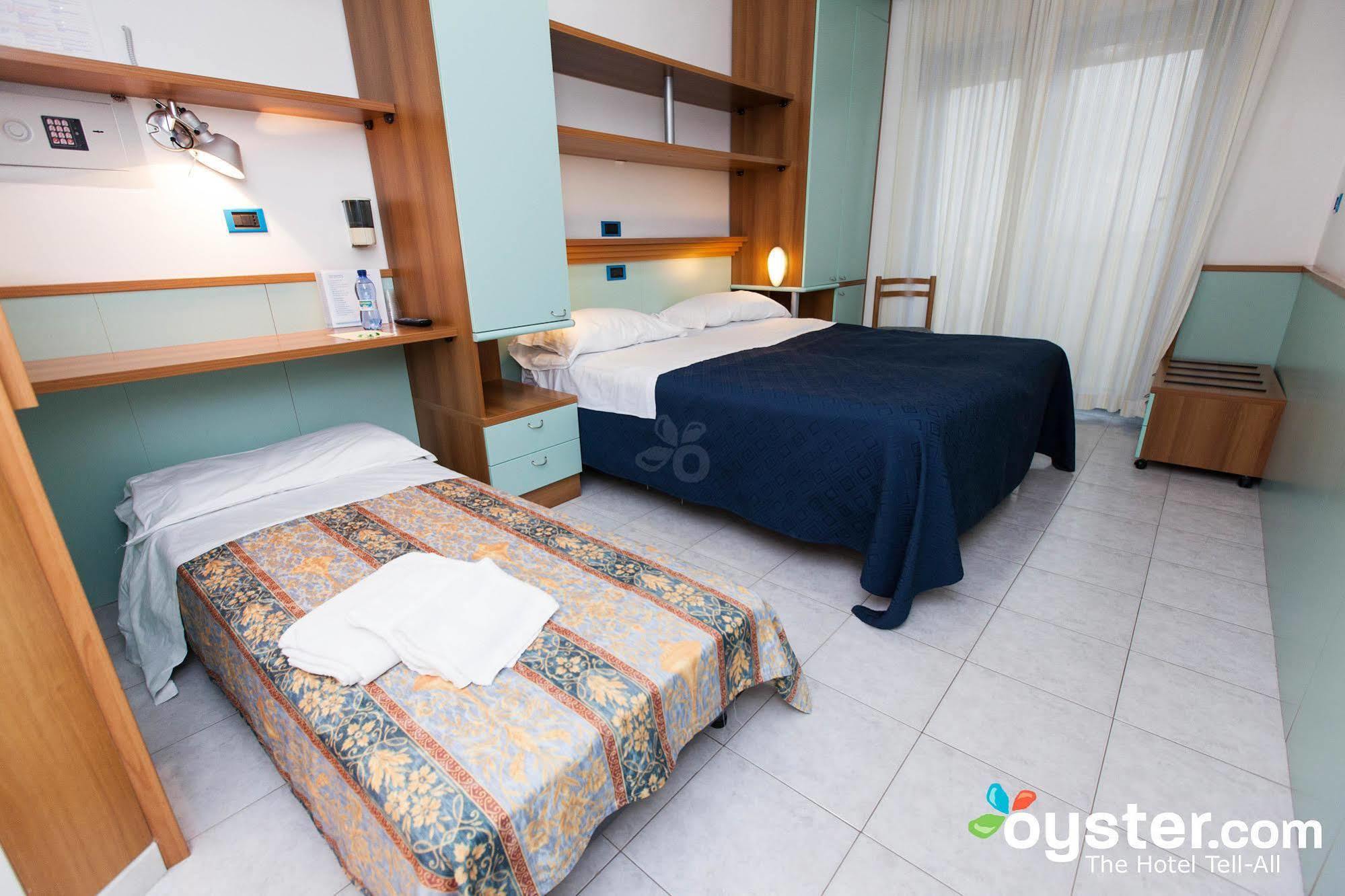 Hotel Marina Roseto Degli Abruzzi Εξωτερικό φωτογραφία
