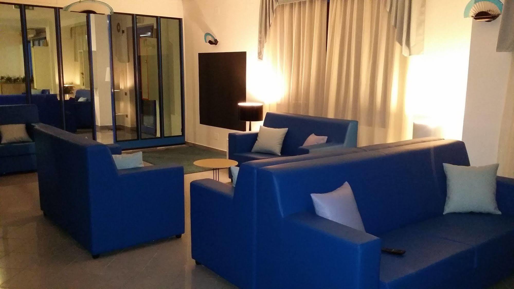 Hotel Marina Roseto Degli Abruzzi Εξωτερικό φωτογραφία
