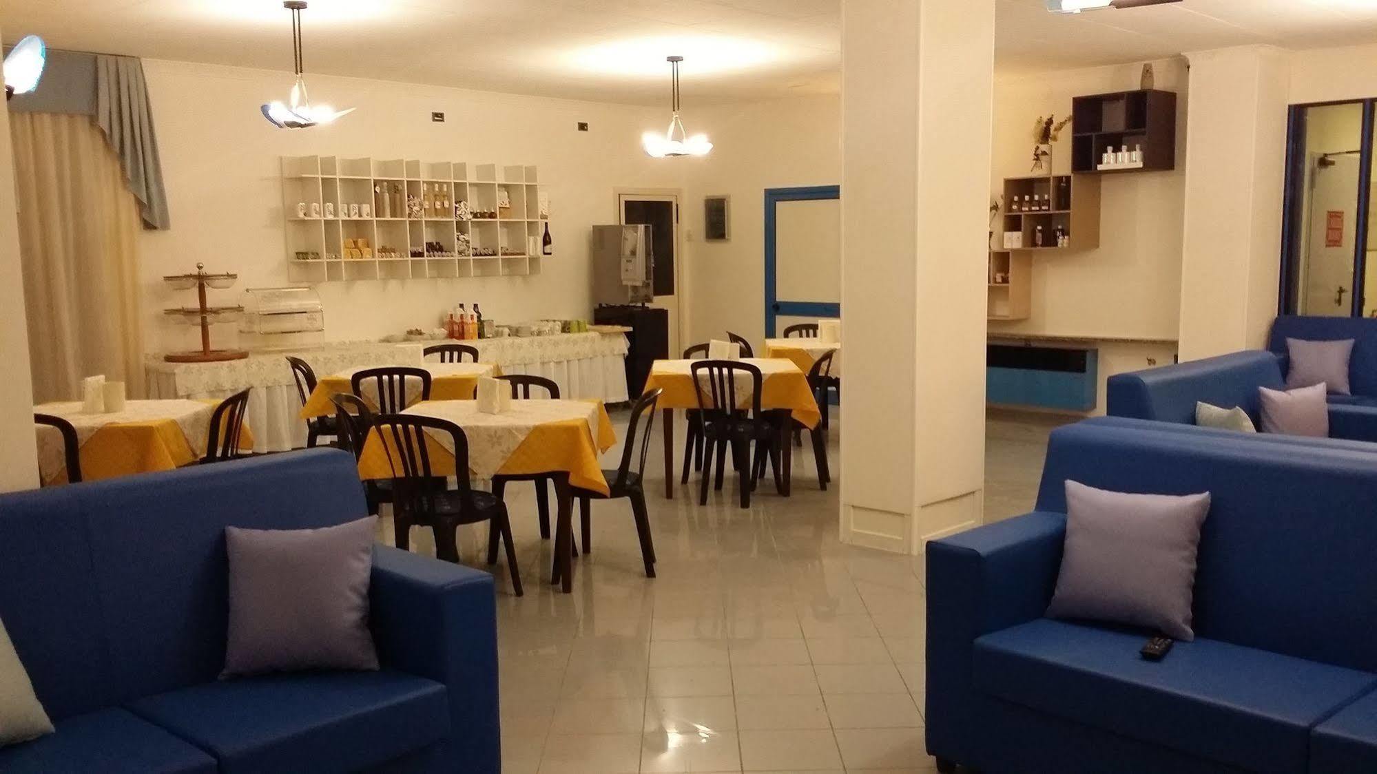 Hotel Marina Roseto Degli Abruzzi Εξωτερικό φωτογραφία